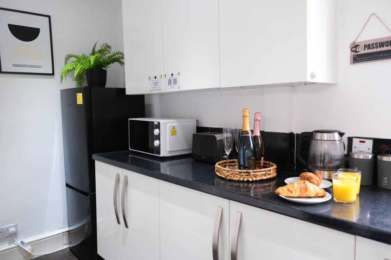 Bee Stays - Northway House Warrington  Esterno foto