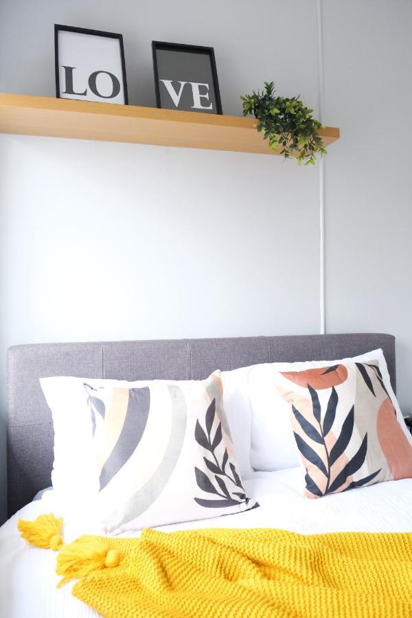 Bee Stays - Northway House Warrington  Esterno foto