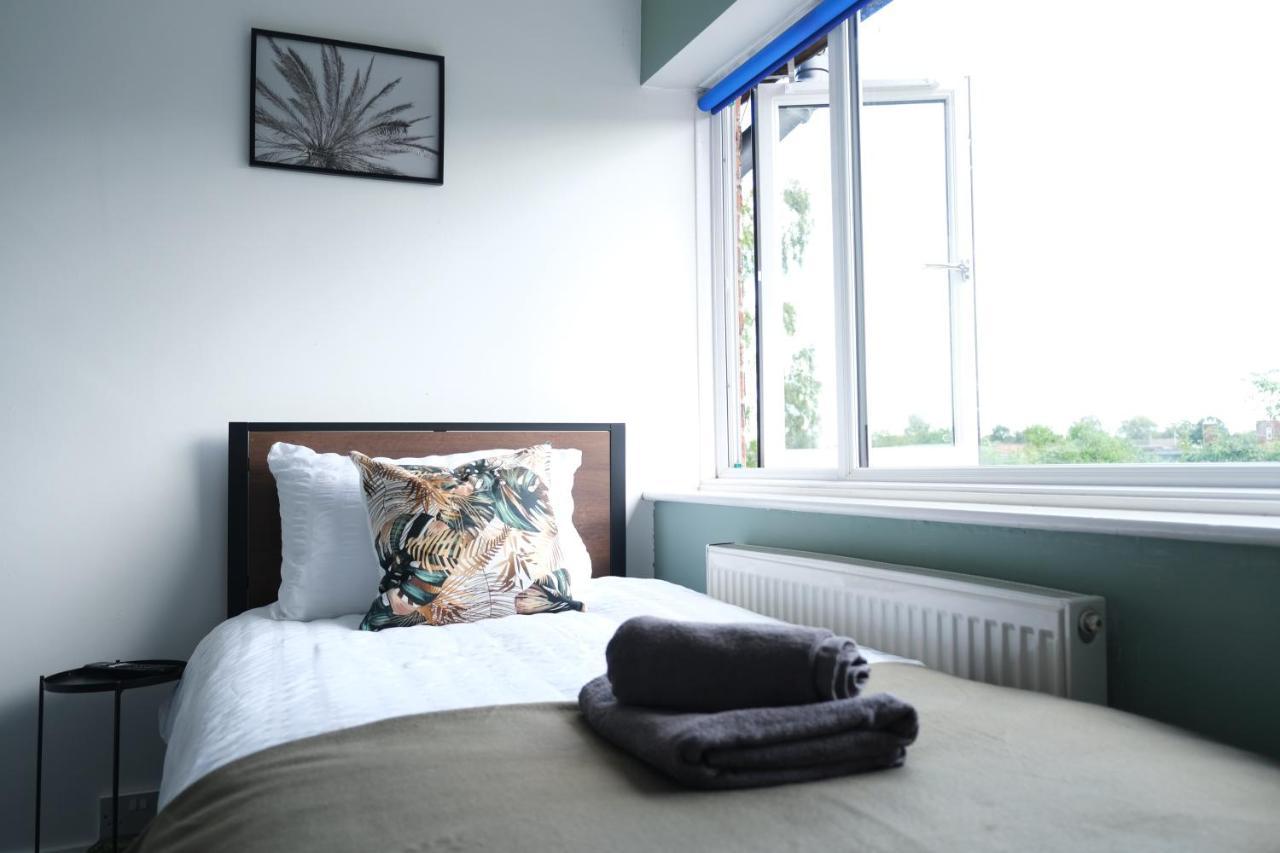 Bee Stays - Northway House Warrington  Esterno foto