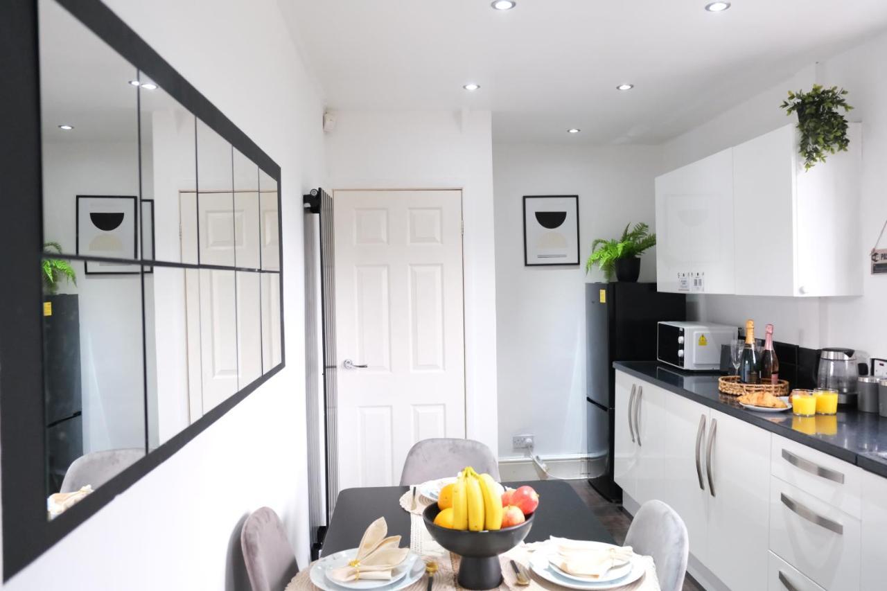 Bee Stays - Northway House Warrington  Esterno foto