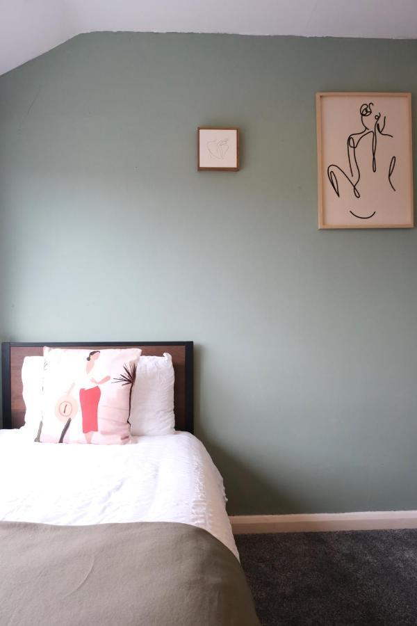 Bee Stays - Northway House Warrington  Esterno foto