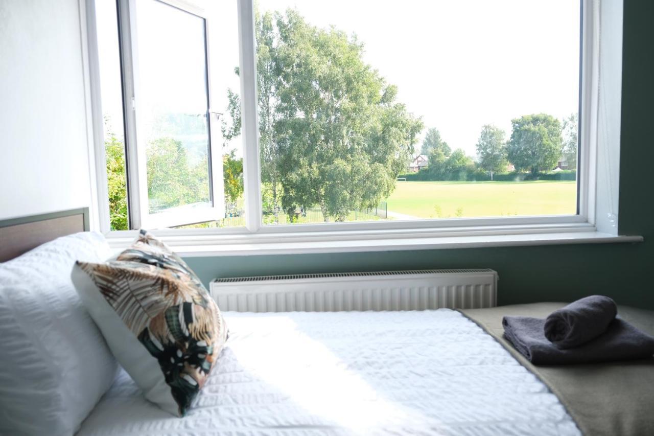 Bee Stays - Northway House Warrington  Esterno foto